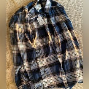 American Eagle soft flannel. New with tags. Size SMALL.